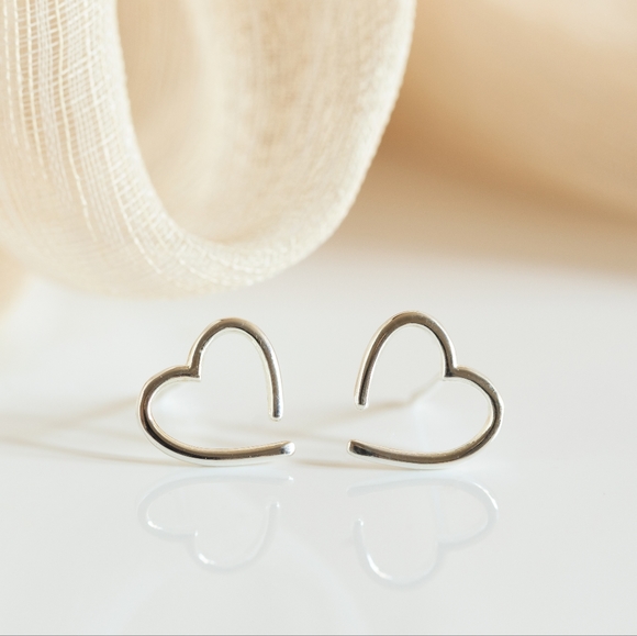 Open Heart Earrings (S925) - Picture 2 of 9